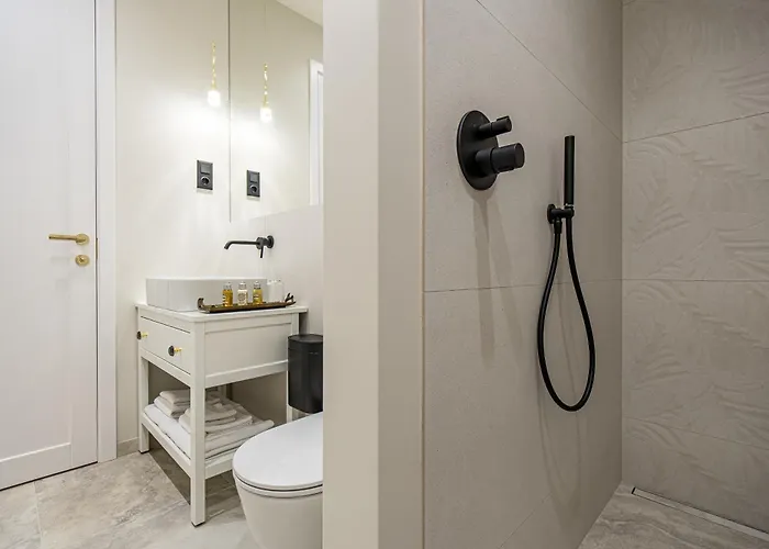 Mon Ci Boutique شقة *